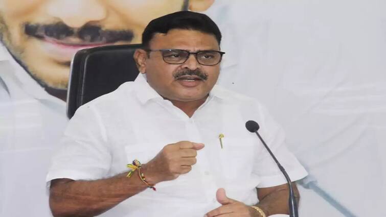 YCP leaders complained against Ambati Rambabu Ambati Rambabu: అంబటి రాంబాబు 25 వేల ఓట్ల తేడాతో ఓడిపోతారు, వైసీపీ నేతల నుంచే వ్యతిరేకత