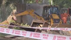 दिल्ली में बड़ा हादसा, 40 फीट गहरे बोरवेल में गिरा बच्चा, रेस्क्यू ऑपरेशन जारी