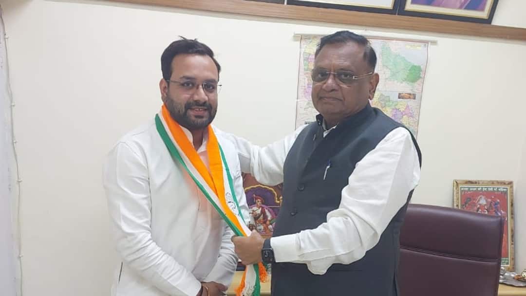 Lok Sabha Chunav: क्या अमनमणि त्रिपाठी महाराजगंज में लगा पाएंगे कांग्रेस का बेड़ा पार? जानें- क्या है सियासी समीकरण UP lok sabha election 2024 maharajganj seat political equation amanmani tripathi join congress Lok Sabha Chunav: क्या अमनमणि त्रिपाठी महाराजगंज में लगा पाएंगे कांग्रेस का बेड़ा पार? जानें- क्या है सियासी समीकरण