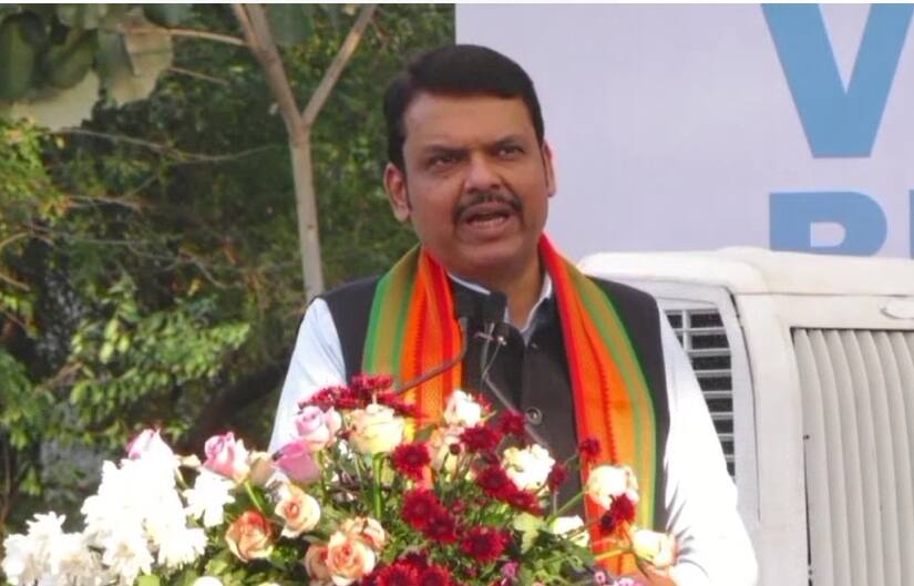 Devendra Fadanvis : पुणे, पिंपरी-चिंचवडच्या वाढत्या लोकसंख्येवर देवेंद्र फडणवीसांचं मोठं वक्तव्य; म्हणाले.. PUne news Planned development of the city considering the increasing population said Devendra fadanvis maharashtra News Devendra Fadanvis : पुणे, पिंपरी-चिंचवडच्या वाढत्या लोकसंख्येवर देवेंद्र फडणवीसांचं मोठं वक्तव्य; म्हणाले..