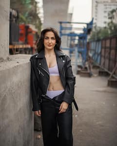 Elli AvrRam Aces An Edgy Streetwear Look In Leather Jacket, SEE PICS