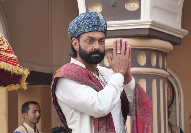 एमएक्स प्लेयर पर 'आश्रम' के तीन पार्ट्स बैक टू बैक आए. इसमें बॉबी देओल के काम को खूब सराहा गया और इस सीरीज में पॉलिटिक्स के हर निचले स्तर को फिल्माया गया है.