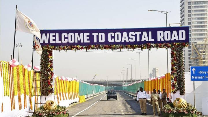 Mumbai coastal road Inauguration: महाराष्ट्र के सीएम एकनाथ शिंदे ने मुंबई के लोगों को बड़ी सौगात दी है. मुख्यमंत्री ने मुंबई कोस्टल रोड के पहले फेज का उद्घाटन कर दिया है.
