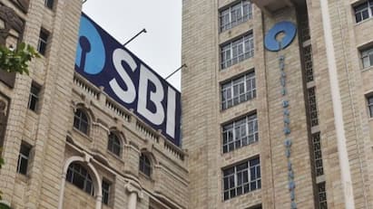 SBI Clerk Mains Result 2024 to be declared anytime soon Direct link here SBI Clerk Mains: எஸ்பிஐ வங்கி கிளார்க் பணி தேர்வு முடிவுகள் விரைவில் வெளியீடு பார்ப்பது எப்படி?