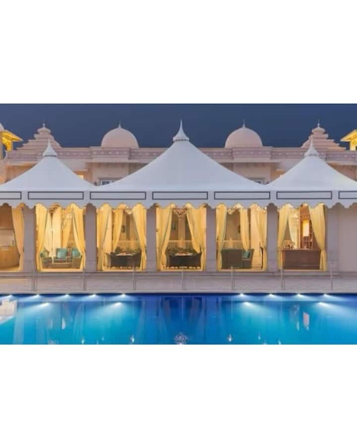 बता दें कि ये 300 एकड़ में फैला हुआ एग लग्जरी होटल है. जिसमें प्राइवेट पूल के साथ 4 प्रेसिडेंशियल विला और 100 डीलक्स सुइट्स हैं.