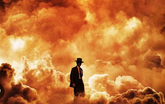 சிறந்த இயக்குனருக்கான ஆஸ்கர் விருதை ஓப்பன்ஹெய்மர் மூலம் முதன்முறையாக வென்றார் நோலன்