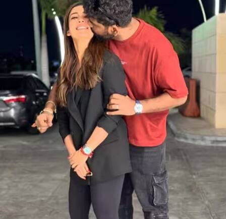 આ દિવસોમાં નયનતારા તેના પતિ અને બાળકો સાથે સાઉદી અરેબિયામાં રજાઓ માણી રહી છે. આ દરમિયાન હવે અભિનેત્રીએ પોતાના સુંદર વેકેશનની તસવીરો ચાહકો સાથે શેર કરી છે.