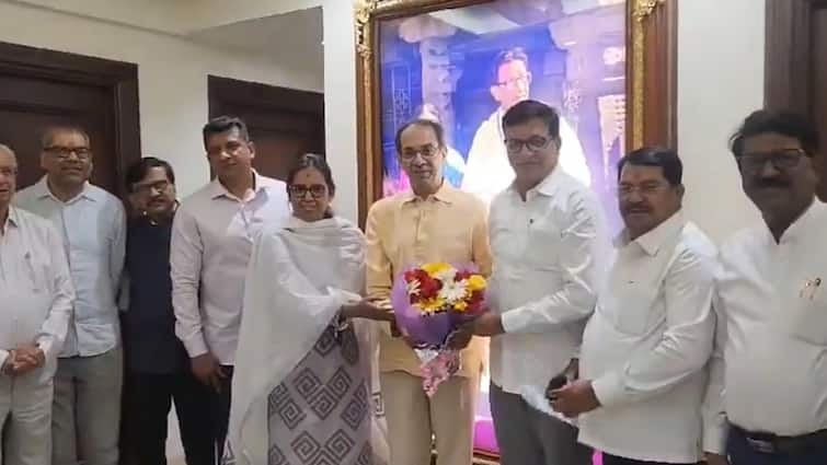 Maharashtra Congress leaders met Uddhav Thackeray invited him for Bharat Jodo Nyay Yatra Bharat Jodo Nyay Yatra: राहुल गांधी की 'भारत जोड़ो न्याय यात्रा' में शामिल होंगे उद्धव ठाकरे? कांग्रेस ने किया आमंत्रित