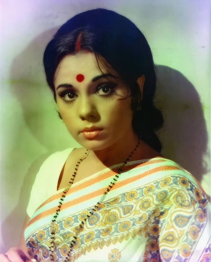 दरअसल मुमताज ने बहुत छोटी सी उम्र में ही एक्टिंग शुरू कर दी थी. जब एक्ट्रेस को फिल्म ‘ब्रह्मचारी’ ऑफर हुई तो उन्हें सुपरस्टार शम्मी कपूर संग काम करने का मौका मिला. फिर शूटिंग के दौरान दोनों के बीच दोस्ती भी हो गई.