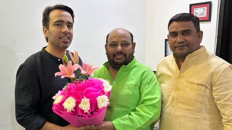 Lok Sabha Election 2024 UP Former MLA Gopal Kali joins RLD Presence of Jayant Chaudhary at Delhi ANN Lok Sabha Election 2024: सपा नेता और पूर्व विधायक गोपाल काली RLD में शामिल, जयंत चौधरी ने अखिलेश को दिया बड़ा झटका