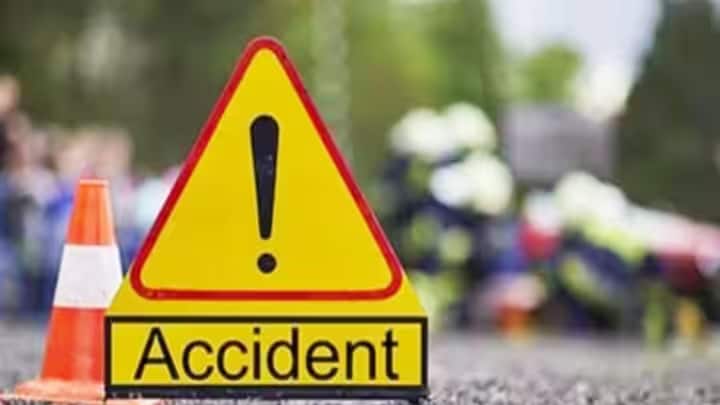 Gaya Bihar Road Accident Hyva Truck Crushed 4 Youths Died on the Spot ANN Gaya Accident: गया में 4 युवकों की मौत, एक ही बाइक पर सवार थे, बारात जाने के दौरान हाइवा ने रौंदा