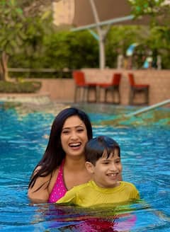 बच्चों के सामने बिकिनी पहनने पर ट्रोल हुई थीं टीवी की ये हसीनाएं, लिस्ट में शामिल श्वेता तिवारी का भी नाम