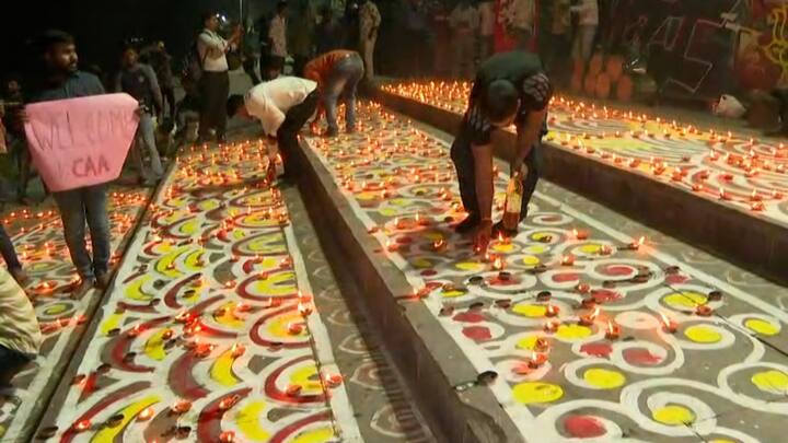 নাগরিকত্ব সংশোধনী আইনের, নোটিফিকেশন জারির মাধ্যমে এই আইন কার্যকর হবে গোটা দেশে, সন্ধ্যায় ট্যুইট করেন বিরোধী দল নেতা।