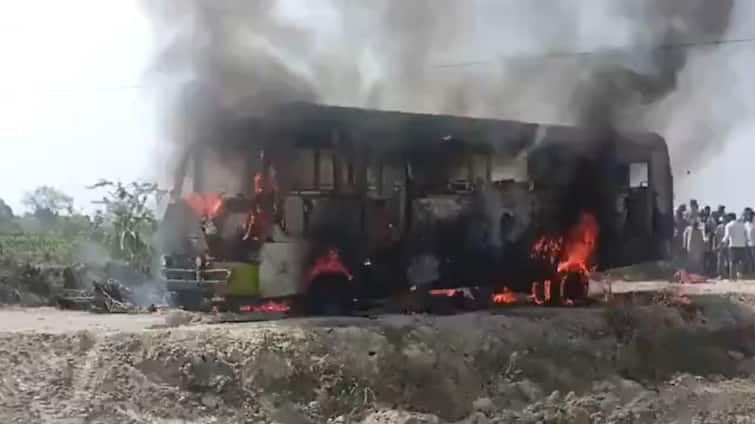 Ghazipur Bus Fire Electric Wire Worth Rs 11000 Fell on Passenger Mahahar Dham Details Awaited Ghazipur Bus Fire: गाजीपुर में चलती बस में दौड़ा 11000 वोल्ट की करंट, 5 लोगों की मौत, कई घायल