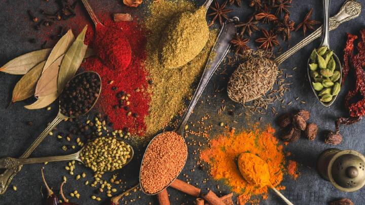 Spices  Beneficial for Health :हळद, दालचिनी, काळी मिरी आणि धणे हे मसाले तुमच्या आरोग्यासाठी कसे  उत्तम आहेत जाणून घ्या...