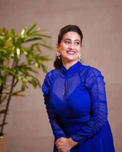 Anchor Manjusha: బ్యూటీఫుల్ కాదు ‘బ్లూ’టిఫుల్ అంటోన్న మంజుష - నీలిరంగు డ్రెస్‌లో మెరిసిపోతున్న బ్యూటీ