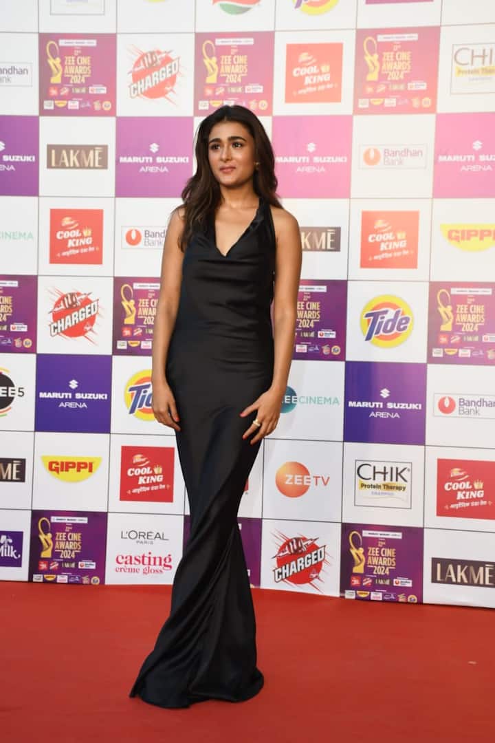 జీ సినీ అవార్డుల వేడుకలో షాలినీ పాండే (Image Courtesy: Manav Manglani)