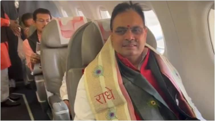 CM Bhajanlal Sharma cabinet leaves for ayodhya to offer prayers in ram mandir Rajasthan: सीएम भजनलाल कैबिनेट रामलला के दर्शन के लिए रवाना, फ्लाइट में भक्तिमय माहौल, मंत्रियों ने गाया भजन