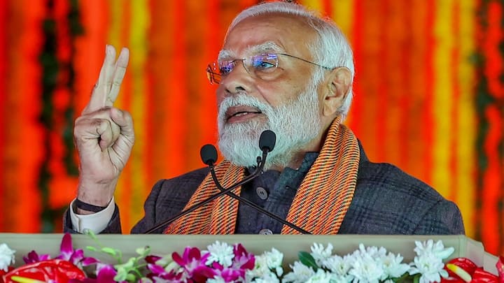 साल 1987 में पीएम मोदी बीजेपी में शामिल हुए और एक साल बाद ही उन्हें पार्टी की गुजरात इकाई का महासचिव बना दिया गया.