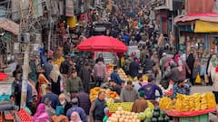 रमजान का पाक महीना हुआ शुरु, सड़को में दिखी लोगों की भीड़, एक माह तक ऐसे ही रौनक रहेगी बरकरार