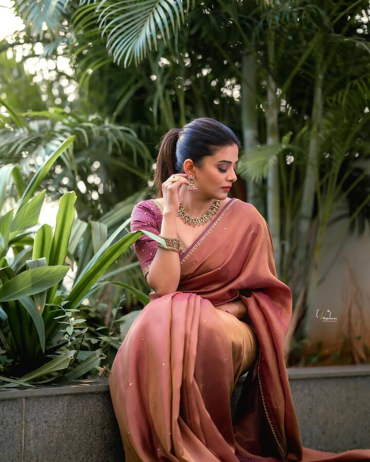 సెకెండ్ ఇన్నింగ్స్ లోనూ చక్కగా రాణిస్తోంది. Photo Credit: Priya Mani Raj/Instagram