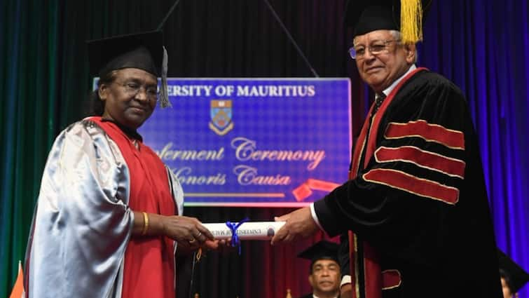 President Droupadi Murmu conferred with honorary Degree Of Doctor Of Civil Law University Of Mauritius President Murmu Conferred With Honorary Degree Of Doctor Of Civil Law By University Of Mauritius