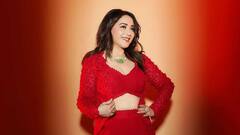 PHOTO: मोहे रंगदो लाल.. माधुरी दीक्षितचा मनमोहक अंदाज पाहाचं!