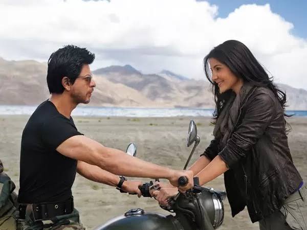 Jab Tak Hai Jaan: Shot in the enchanting Kashmir Valley, this movie provides viewers with awe-inspiring scenery, capturing the genuine beauty of Kashmir through extensive filming in the region. (Image Source: Special Arrangement)