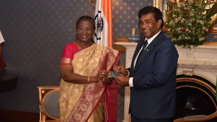 There she also presented a RuPay card, which was recently launched in Mauritius to President Roopun.(Source: X/@MEAIndia)