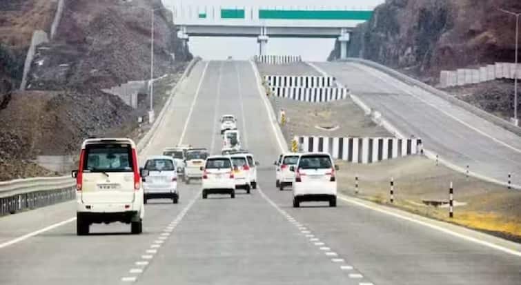 Samruddhi Mahamarg News  Highway toll booth workers on strike once again Passengers have to pay a huge toll charges maharashtra marathi news Samruddhi Mahamarg : समृद्धी महामार्गावरील कर्मचारी पुन्हा एकदा संपावर; प्रवाशांना भरावा लागतोय मोठा भुर्दंड