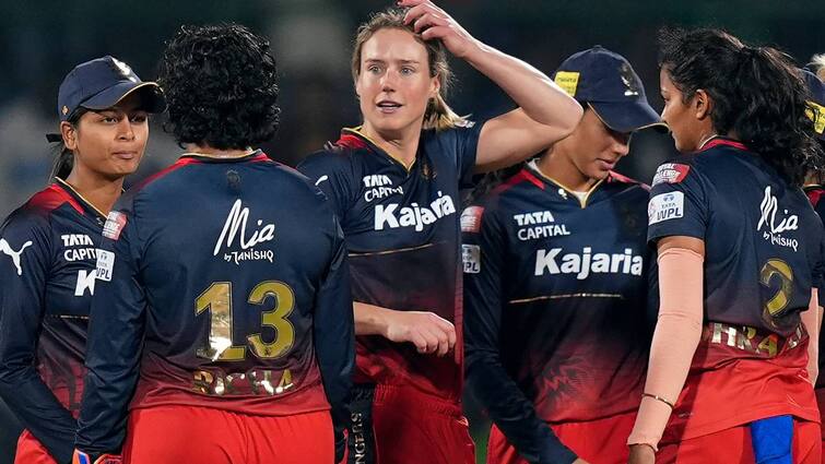 WPL MI VS RCB Mumbai Indians All Out 113 Runs Ellyse Perry 6 Wickets Haul RCBW Qualify Playoff WPL MI VS RCB: பவுலிங், பேட்டிங்கில் கலக்கிய எல்லீஸ் பெர்ரி; மும்பை வீழ்த்தி அடுத்த சுற்றுக்கு முன்னேறிய பெங்களூரு