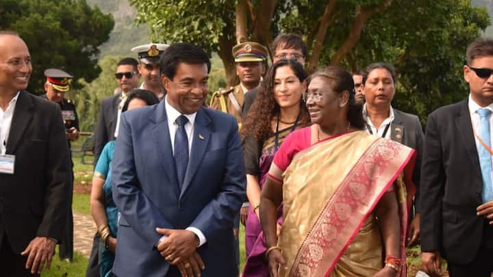 President Murmu visited the Ayurvedic Garden at the Presidential State House which was set up in collaboration with the Ministry of Ayush last year. (Source: X/@MEAIndia)