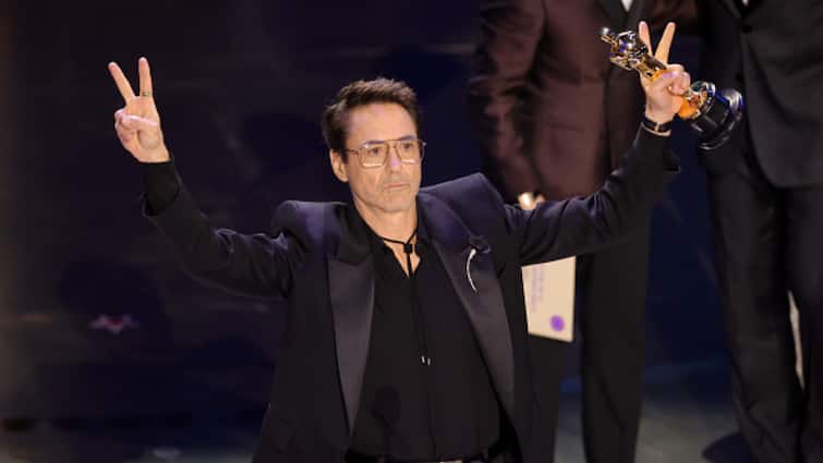Kareena Kapoor Khan Calls Robert Downey Jr Oscar Speech For Best Supporting Actor Oppenheimer Genius robert downey jr oscar speech Kareena Kapoor Khan Calls Robert Downey Jr's Oscar Speech 'Genius'