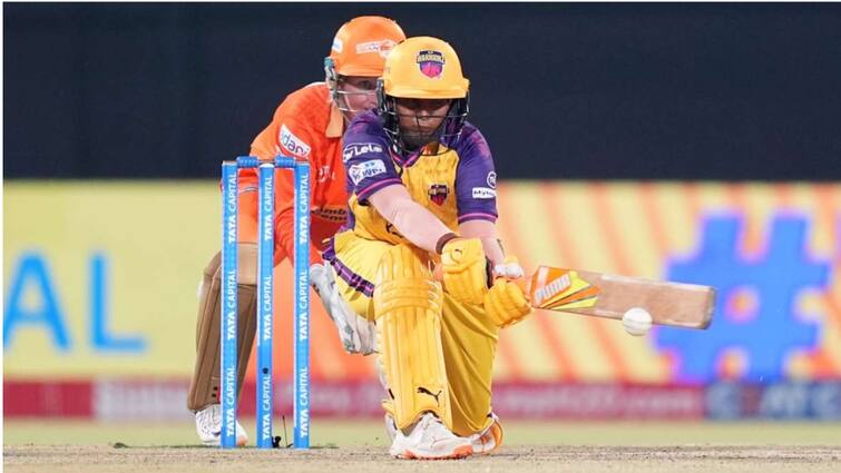 WPL 2024 Deepti Sharma knock in vain as Gujarat Giants beat UP Warriorz WPL 2024: ముగిసిన యూపీ కథ, దీప్తి ఒంటరి పోరాటం వృథా