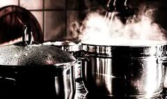 LPG Cylinder: ਗੈਸ 'ਤੇ ਖਾਣਾ ਬਣਾਉਣ ਵੇਲੇ ਇਨ੍ਹਾਂ ਗੱਲਾਂ ਦਾ ਰੱਖੋ ਖ਼ਾਸ ਧਿਆਨ, ਜ਼ਿਆਦਾ ਦਿਨ ਤੱਕ ਚੱਲੇਗਾ ਸਿਲੰਡਰ