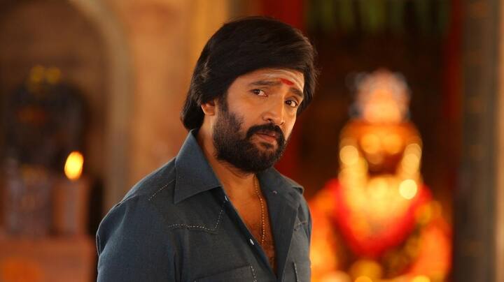 காமெடியனாக இருந்து பின்னர் ஹீரோவாகி தன்னுடைய தனித்துவமான பாணியில் படங்களை தேர்வு செய்து நடித்து வருகிறார்.