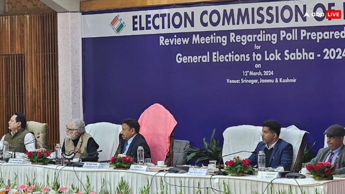 Lok Sabha Elections Cec Rajiv Kumar Met Jk Political Parties Representatives Say Start One