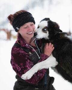 Dog Licking : जर तुमचाही कुत्रा तुमचा चेहरा चाटत असेल तर सावध व्हा, त्यामुळे होऊ शकतो मृत्यू ?