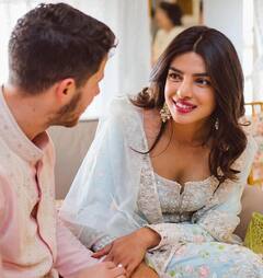 Priyanka-Nick Pre Wedding Pics: ढोलक बजाते दिखे निक जोनस, नीले सूट में जमकर नाचीं देसी गर्ल, सामने आईं प्रियंका चोपड़ा के प्री-वेडिंग से अनदेखी तस्वीरें
