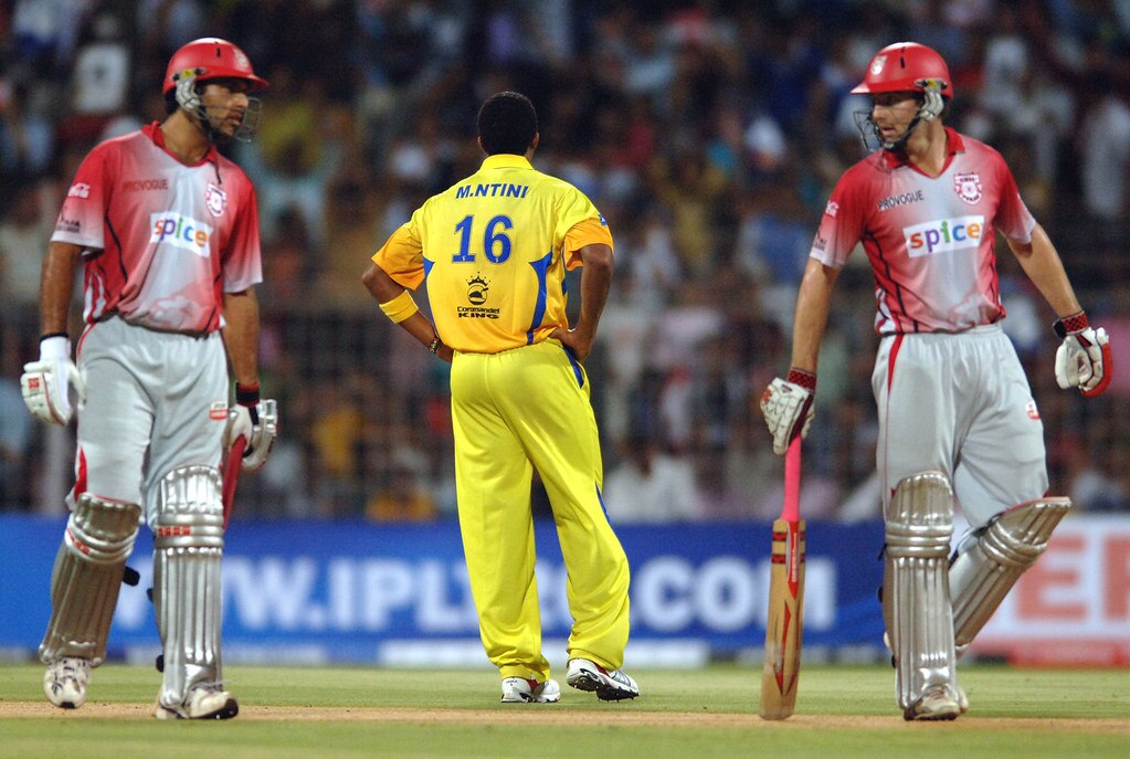 IPL 2008 Recap: அதிக விலைக்கு ஏலம் போன தல தோனி; கோப்பையை தட்டித்தூக்கிய ராஜஸ்தான்; முதல் சீசன் க்ளியர் ரீவைண்ட்