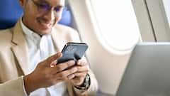 General Knowledge: বিমানে উঠলে মোবাইল ফোন বন্ধ করে দিতে হয় যে কারণে...