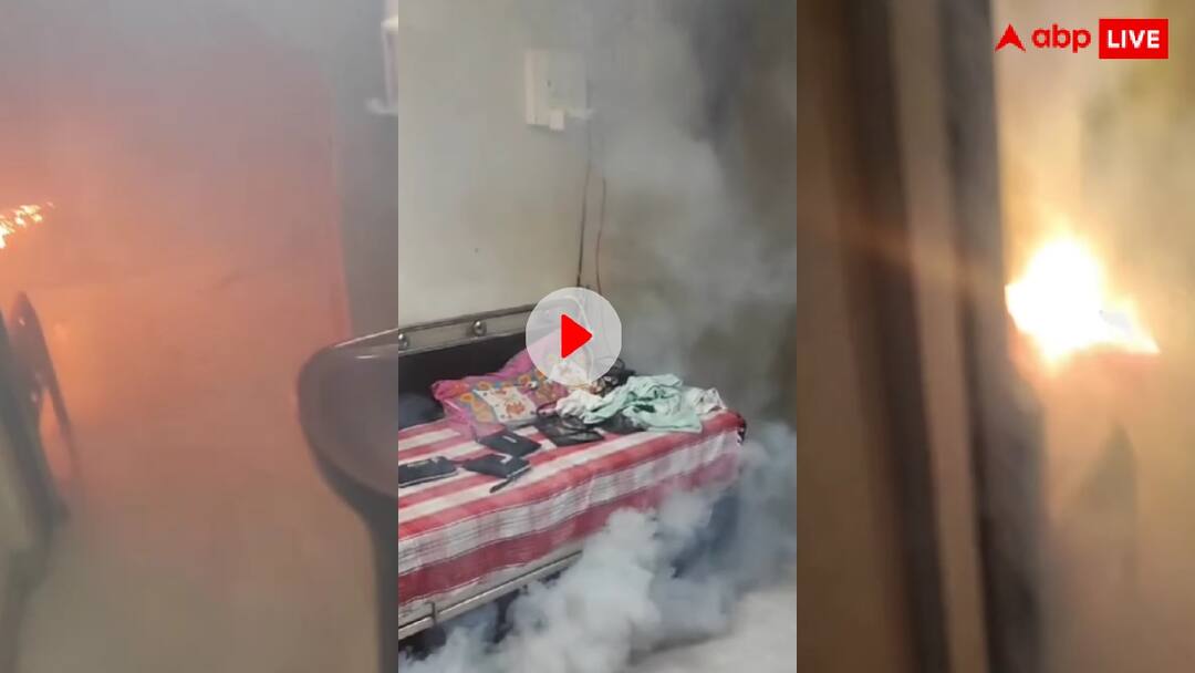 A terrible explosion occurred while charging the bike battery video goes viral on social media trending Video: कमरे में चार्जिंग पर लगी बाइक की बैट्री में हुआ धमाका, कमरे में ऐसा था आग का नजारा! देखें वीडियो