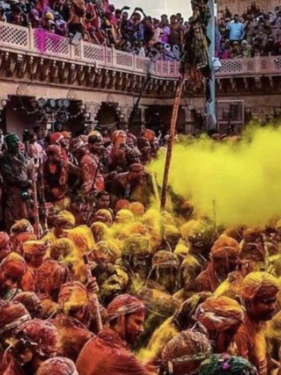 मथुरा में कितने प्रकार की होली खेली जाती है