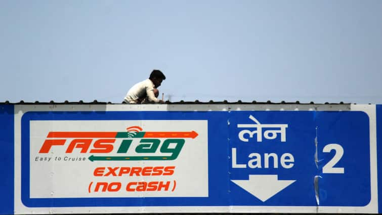 NHAI FASTag Issuer Updated List Amid PPBL Crisis Check Full Details Airtel Payment Bank Axis Bank NHAI Issues Updated FASTag Issuer List Amid Paytm Bank Crisis; Check Full Details Here