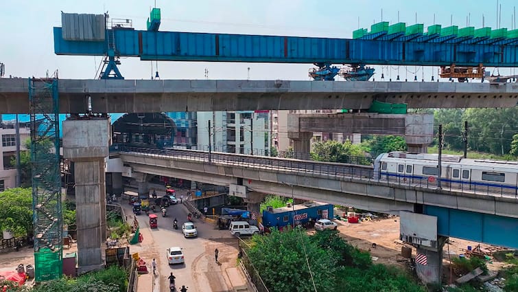 केंद्र सरकार ने मेट्रो के चौथे फेज को दी मंजूरी, जानें अब कहां तक दौड़ेगी Delhi Metro