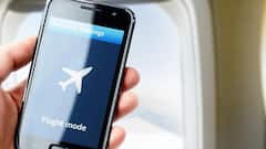 General Knowledge: বিমানে উঠলে মোবাইল ফোন বন্ধ করে দিতে হয় যে কারণে...