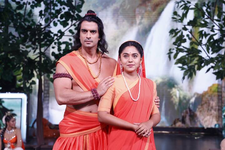 तेव्हा  गाजणार हा मराठी चित्र सोहळा,आपण आलात तर नादच खुळा !  (Photo Credit : ZEE)