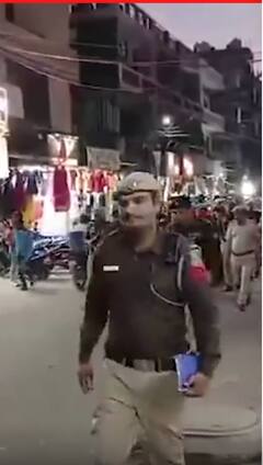 Dilshad Garden और Seemapuri में दिल्ली पुलिस ने निकाला फ्लैग मार्च | #abpnewsshorts