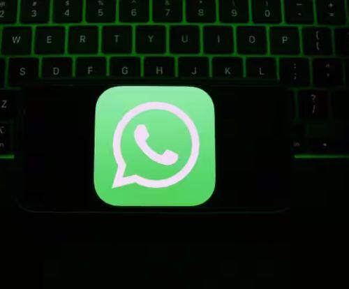 ਪਿੰਨ ਮਲਟੀਪਲ ਮੈਸੇਜ ਦੀ ਇਹ ਵਿਸ਼ੇਸ਼ਤਾ ਤੁਹਾਨੂੰ ਤਿੰਨ ਸੰਦੇਸ਼ਾਂ ਨੂੰ ਪਿੰਨ ਕਰਨ ਦੀ ਆਗਿਆ ਦੇਵੇਗੀ। ਜੇਕਰ ਤੁਸੀਂ ਚੌਥੇ ਸੰਦੇਸ਼ ਨੂੰ ਪਿੰਨ ਕਰਦੇ ਹੋ, ਤਾਂ ਪਹਿਲਾ ਪਿੰਨ ਕੀਤਾ ਸੁਨੇਹਾ ਆਪਣੇ ਆਪ ਹਟਾ ਦਿੱਤਾ ਜਾਵੇਗਾ।