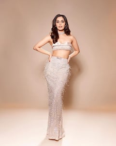 Manushi Chillar Channels Her Inner Princess In A Dreamy Look; SEE PICS